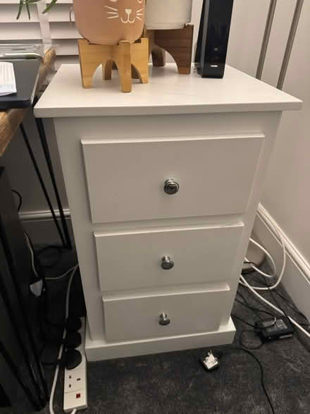 Photo of free Small chest of drawers (DA7) #1