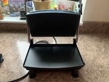 Photo of free Panini maker (RG14) #2