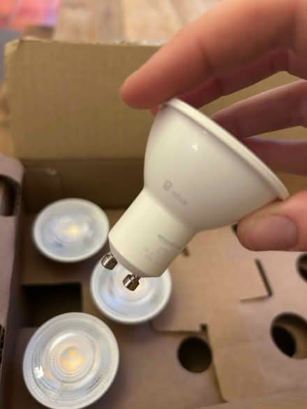 Photo of free 4x lightbulbs (KT3) #2