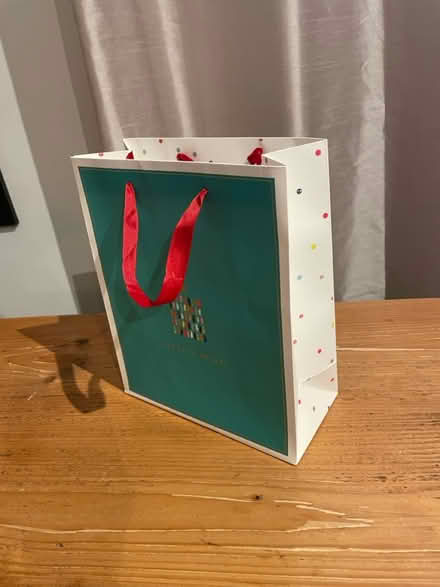 Photo of free ‘Merry & Bright’ Christmas gift bag (201 Streatham High Road) #1