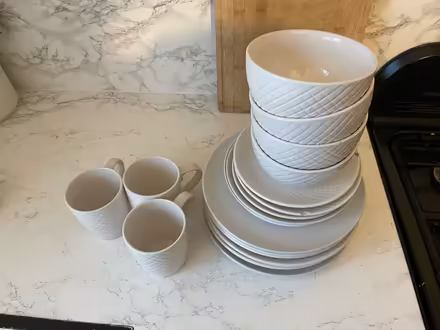 Photo of free Plates bowls mugs (Gainsborough, Ipswich, IP3) #1