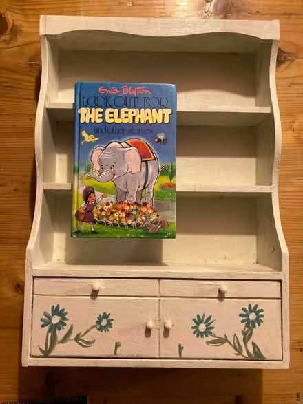 Photo of free Little shelves (Ickford HP18) #3
