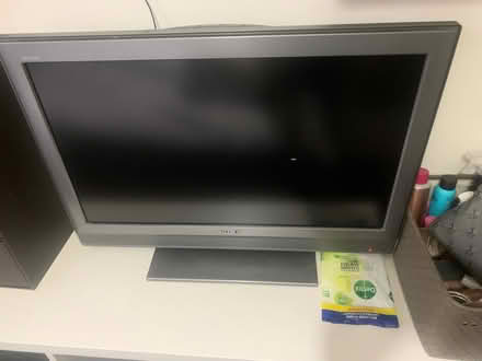 Photo of free TV (Luton LU3) #1