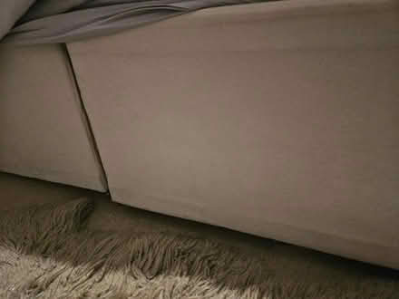 Photo of free QUEENsize divan spotless mattress (SW18) #2