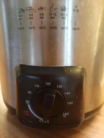 Photo of free Small Deep Fat Fryer (Birds Marsh View, SN15) #3