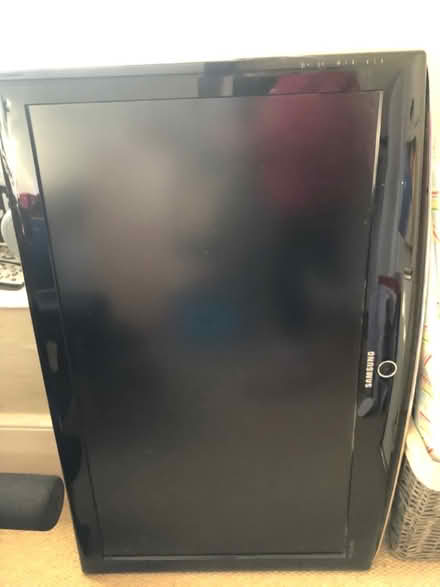 Photo of free Samsung TV (Burton Latimer NN15) #1