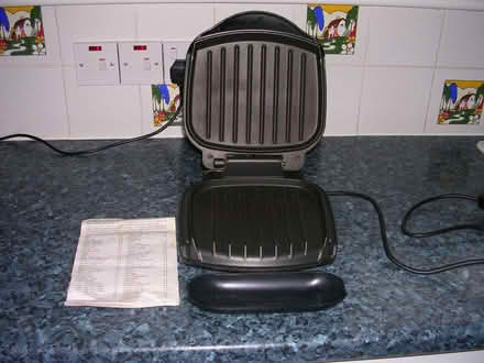 Photo of free George Forman Grill with instruction booklet (Drayton PO6) #1