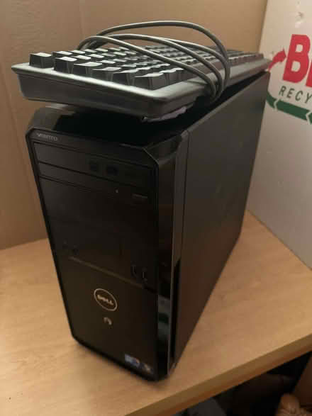 Photo of free Refurbished Dell Vostro 230 MiniTower PC (Merry Hill WD23) #3