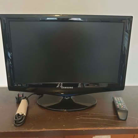 Photo of free Small Older Style Samsung TV - Console TV? (CT1) #1