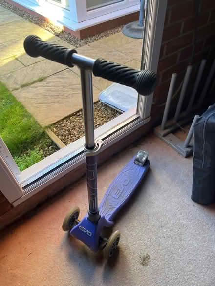 Photo of free Kids foldable 3 wheel scooter (Weddington CV10) #1