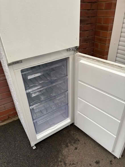 Photo of free Zanussi Fridge Freezer (Woodville DE11) #3