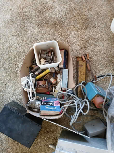 Photo of free Old stuff for dark room developing (LU1. Caddington) #4