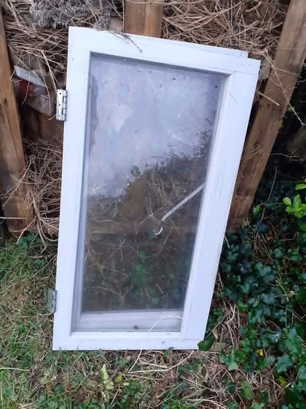 Photo of free Two single glazed timber windows (East Blatchington BN25) #2