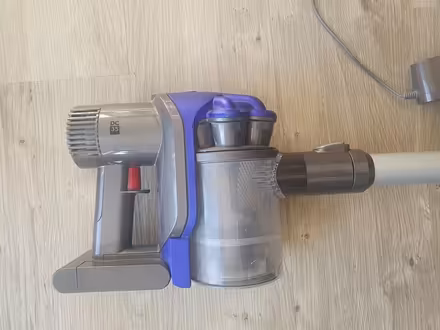 Photo of free Dyson DC35 -works but intermittent (Maidenhead, SL6 4) #3