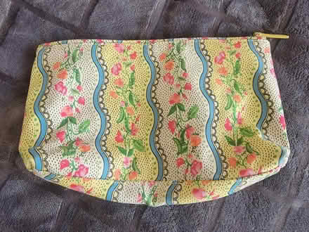 Photo of free Kath Kidson Makeup Travel Bag (Isleworth TW7) #4