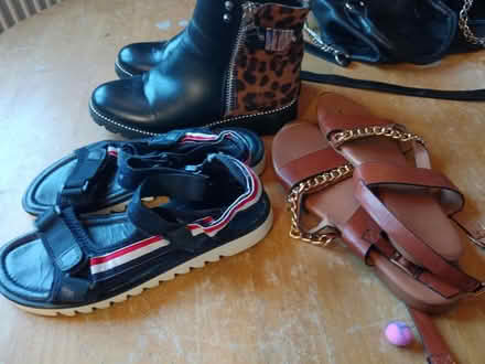 Photo of free Shoes an bag (Hackenthorpe) #2
