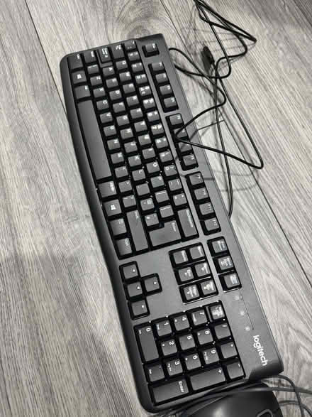 Photo of free Wired Logitech keyboard and mouse (NG8, Strelley) #2