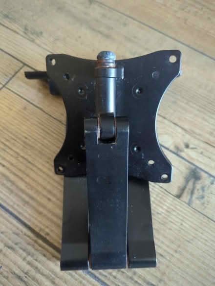 Photo of free TV wall mount (Kibworth Beauchamp LE8) #3