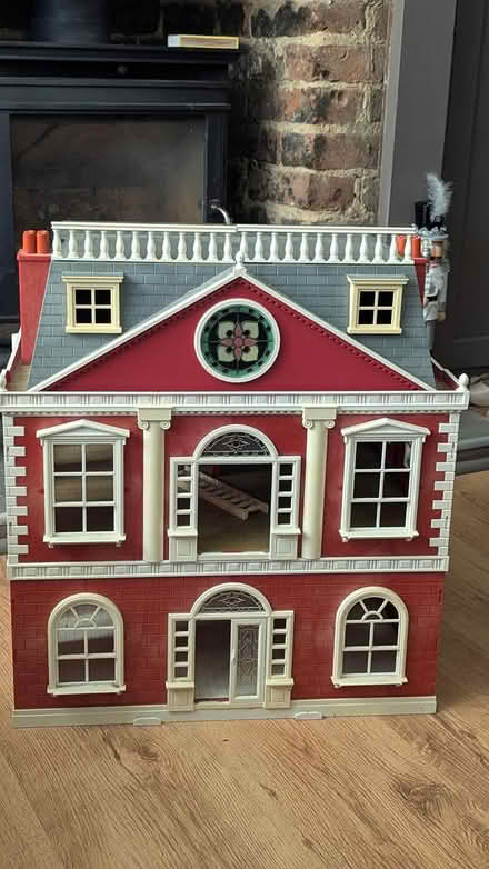 Photo of free sylvanian families house (Strood ME2) #1