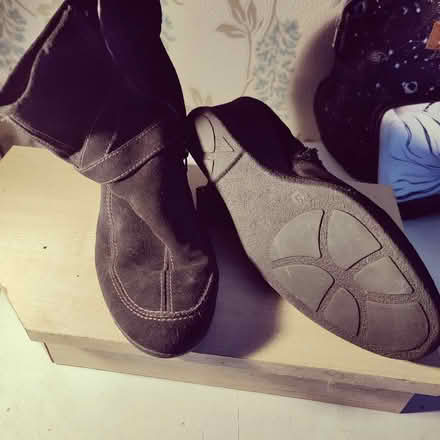 Photo of free Boots (Reddish SK5) #1