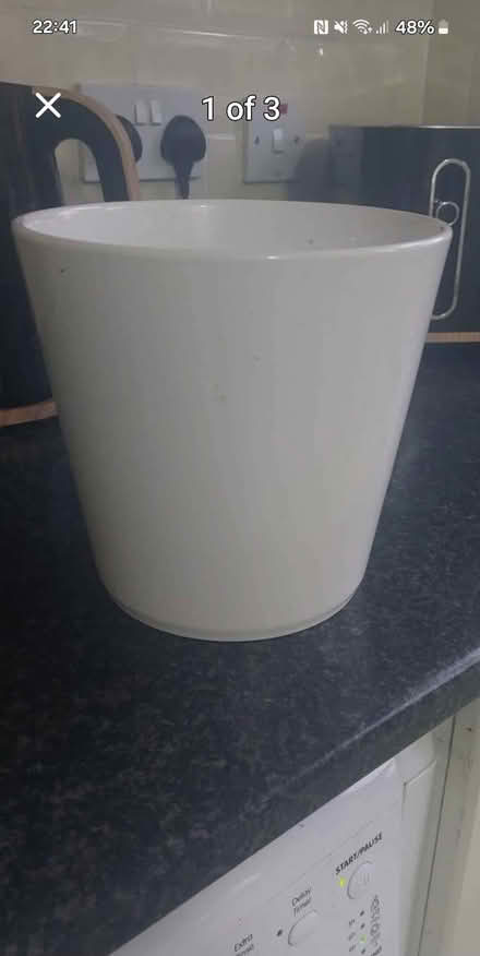 Photo of free New white ceramic flower pot (BT15) #2