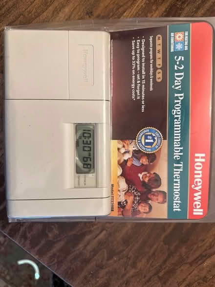 Photo of free thermostat new (demarest) #1