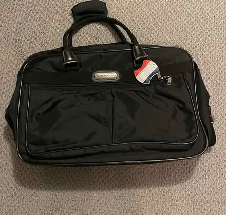 Photo of free American Tourister duffle (Alta vista / riverside) #1