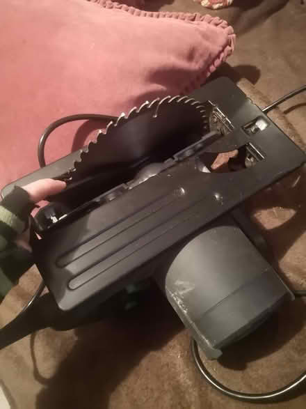 Photo of free Power circular saw (Gerrards Cross SL98TD) #2