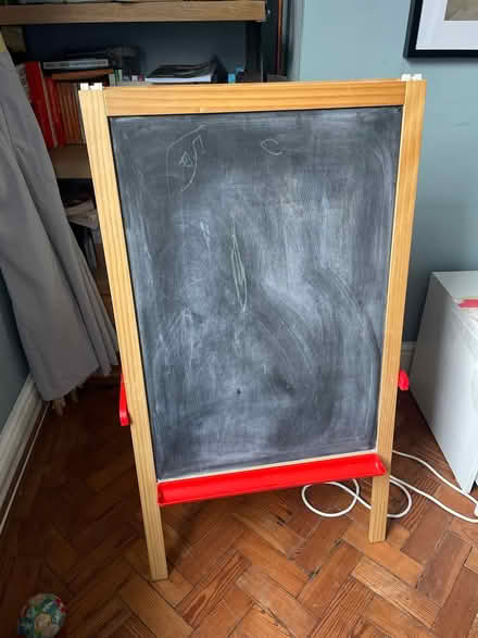 Photo of free Kids’ easel (Wavertree Liverpool L15) #2