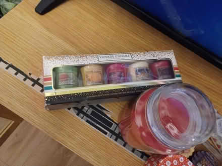 Photo of free Various candles and wax melts (New addington) #2