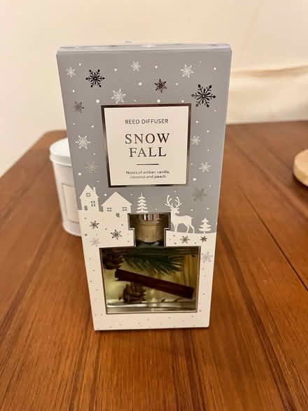Photo of free Winter scented candle and diffuser (Barons Court W14) #2