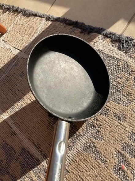 Photo of free Frying pans (Cumnor OX2) #1