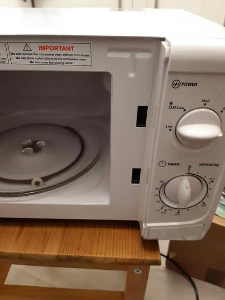 Photo of free Working Cookworks Microwave to go (Hendon NW4) #1