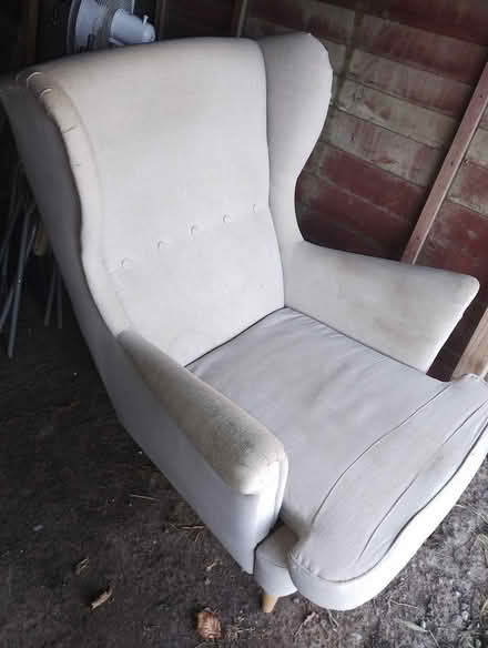 Photo of free Arm chair (Bs374lh) #2