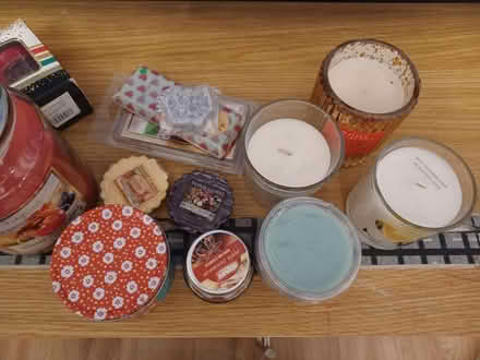 Photo of free Various candles and wax melts (New addington) #3