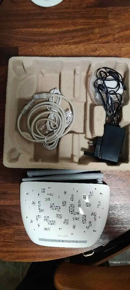 Photo of free TP-LINK TD-W9970 router (Old Town HP2) #3