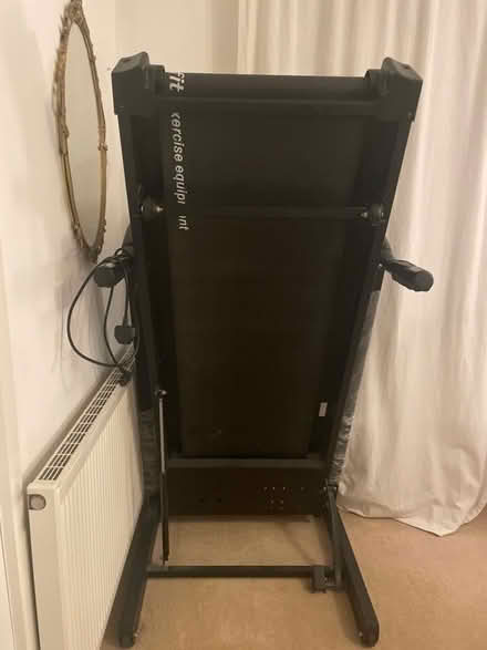 Photo of free V-fit treadmill (Abbeyhill EH7) #1