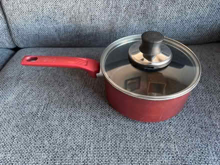 Photo of free Tefal 20cm sauce pan and lid (Crouch End N8) #1