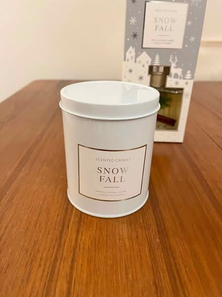 Photo of free Winter scented candle and diffuser (Barons Court W14) #3