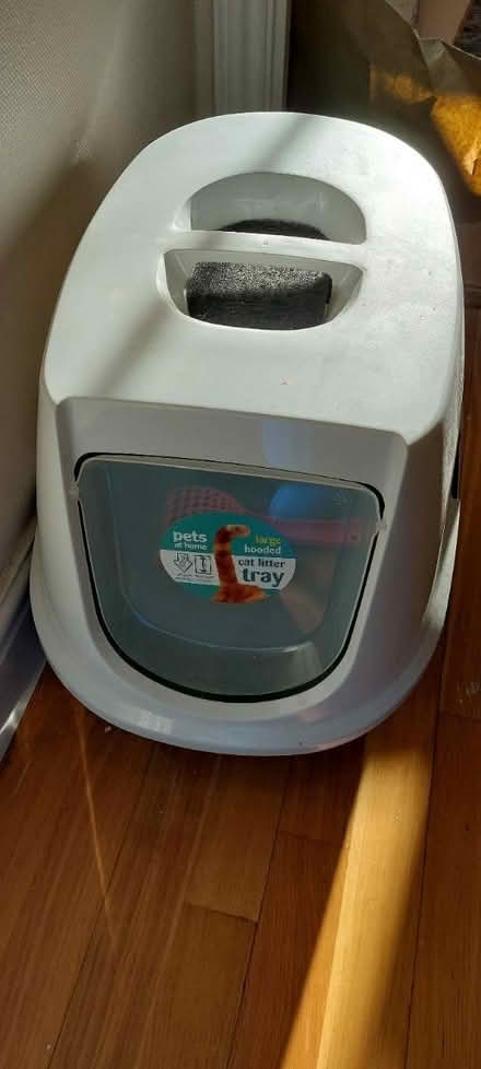 Photo of free Hooded Cat litter tray (weedon) #1