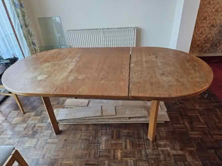 Photo of free Extending dining table (Maidenhead SL6) #2