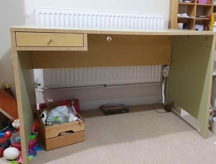 Photo of free Solid desk (Nork by Banstead station) #2