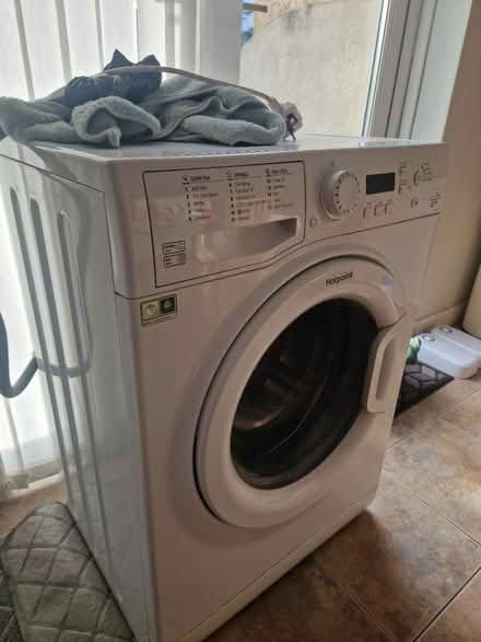Photo of free Hotpoint washing machine WMBF742 (Aintree, L9) #2