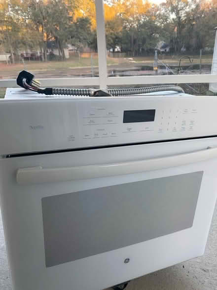 Photo of free Electric Wall Oven (NW Tallahassee near I-10) #1
