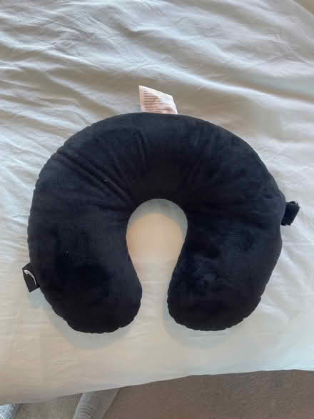 Photo of free Travel pillow (SE6) #1