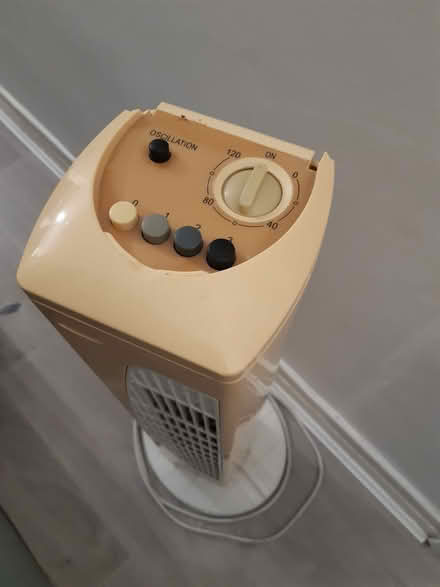 Photo of free Tall tower fan - working order (Hendon NW4) #1