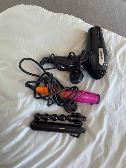 Photo of free Hair dryer & curling iron (SE6) #1