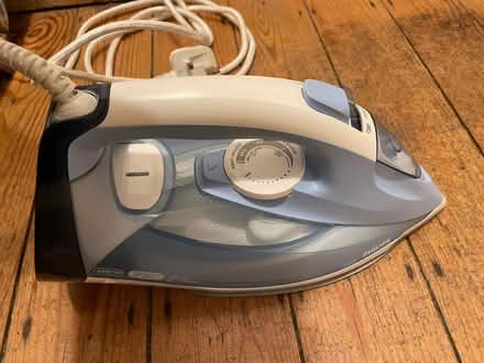 Photo of free Steam Iron with damaged soleplate (Orpington, BR6) #3
