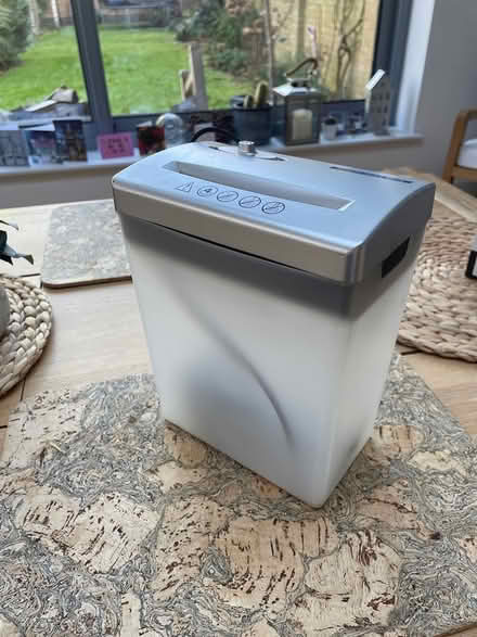 Photo of free Small paper shredder (N16 Clissold) #1