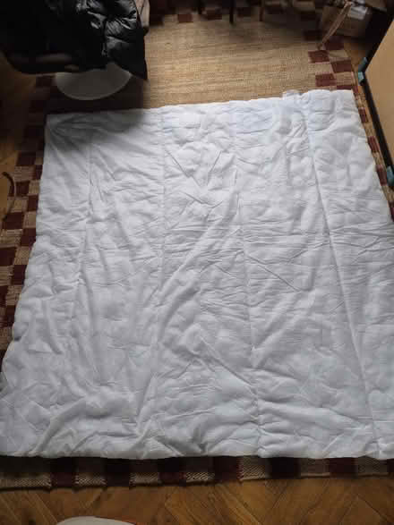 Photo of free 200*200 duvet (clean) (N1 Islington) #2